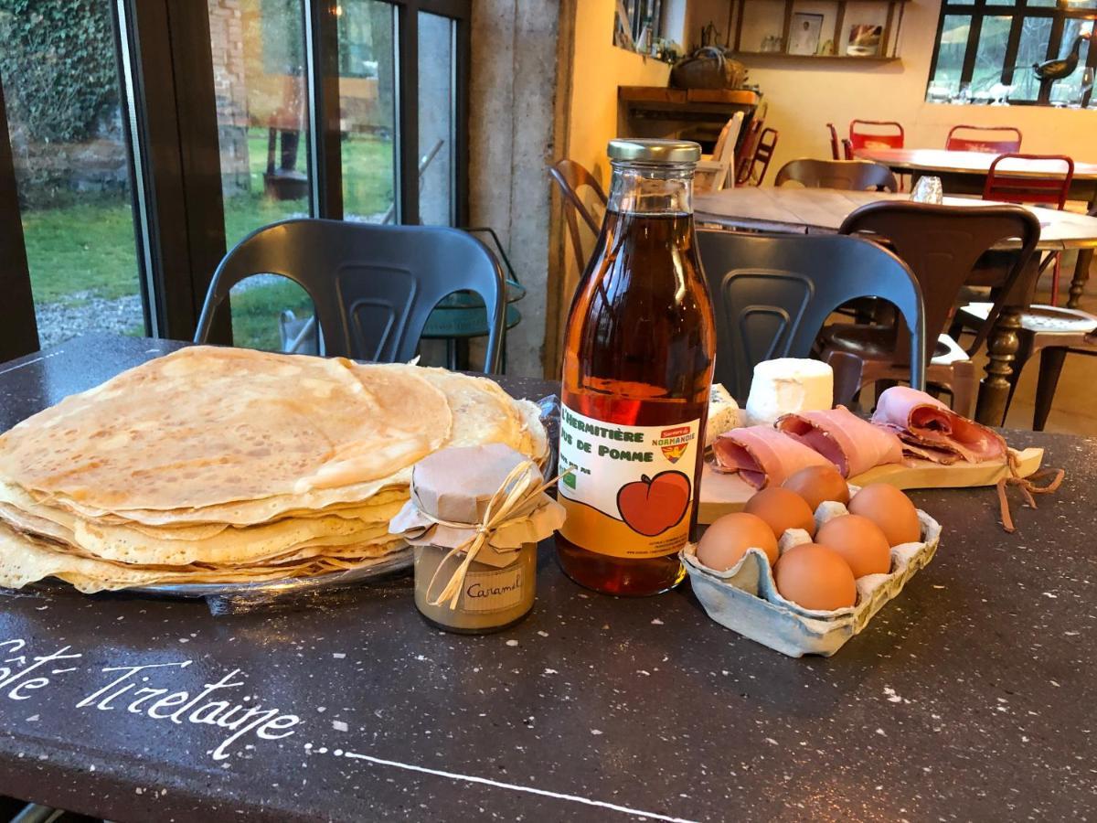 オルシーヌ Cote Tiretaine Bed & Breakfast エクステリア 写真